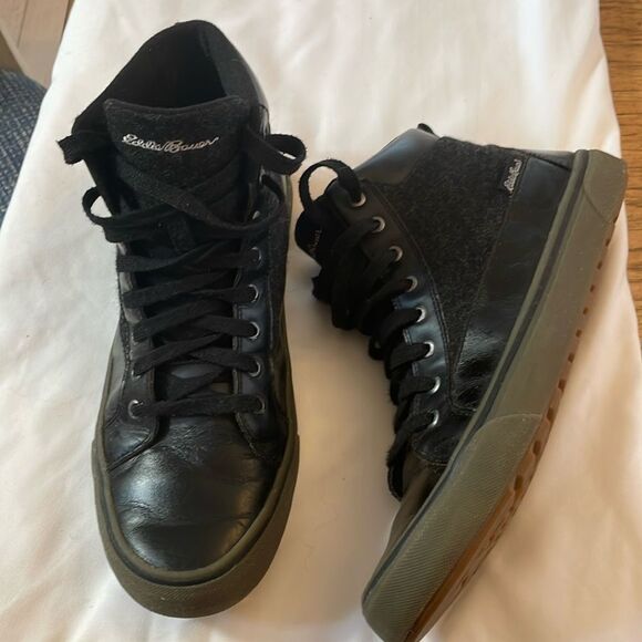 Eddie Bauer storm sneakers.   Lightly worn. - Picture 2 of 8